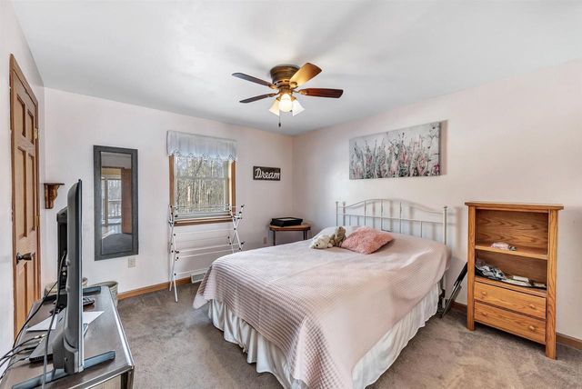 N2642 POPLAR RIDGE LANE, Peshtigo, WI 54157