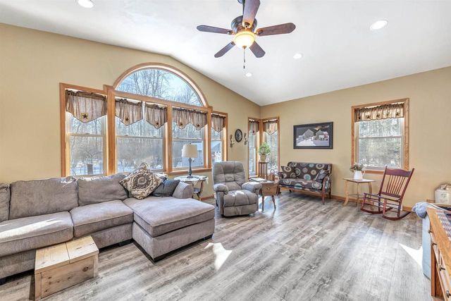 N2642 POPLAR RIDGE LANE, Peshtigo, WI 54157