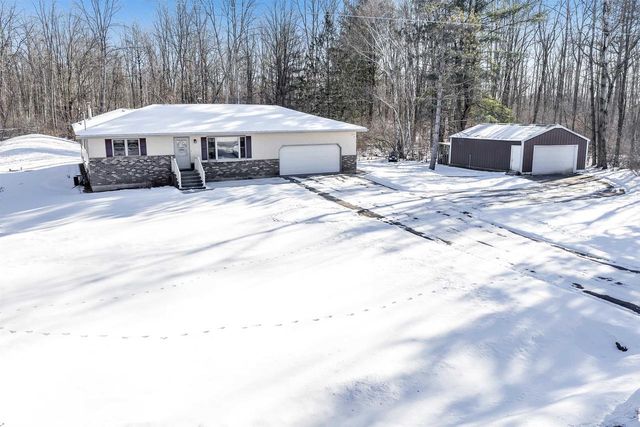 N2642 POPLAR RIDGE LANE, Peshtigo, WI 54157