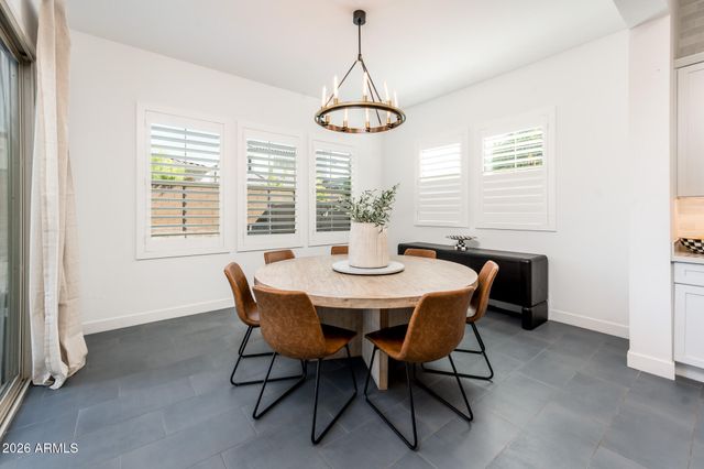 3520 E CREST Lane, Phoenix, AZ 85050