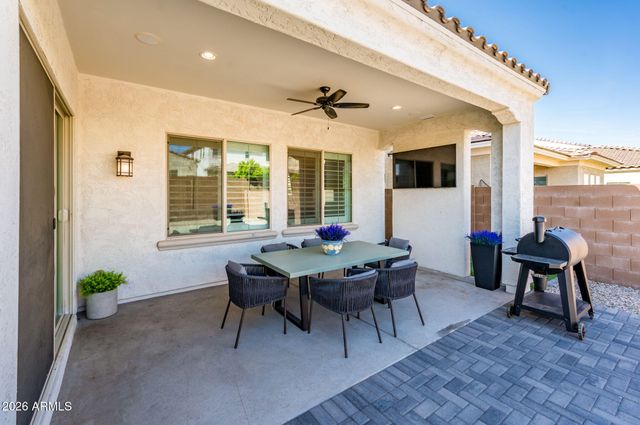 3520 E CREST Lane, Phoenix, AZ 85050