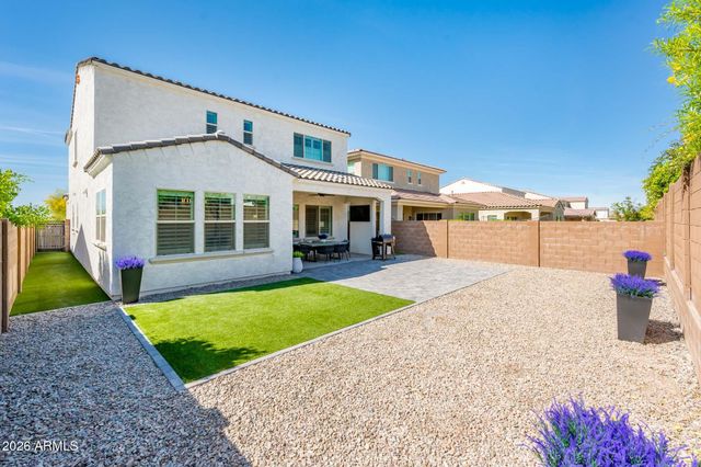 3520 E CREST Lane, Phoenix, AZ 85050