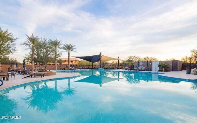 3520 E CREST Lane, Phoenix, AZ 85050