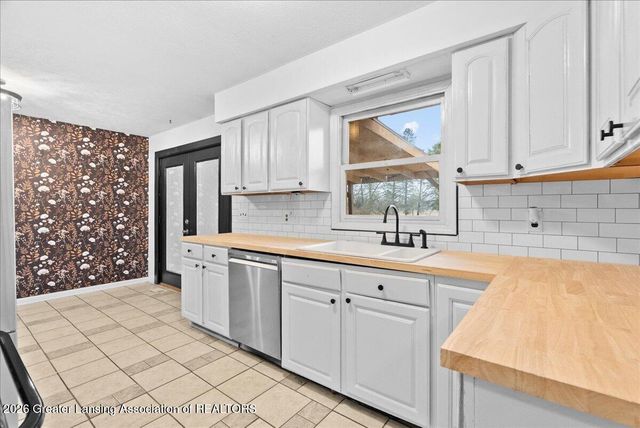 1570 S Williamston Road, Dansville, MI 48819