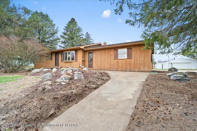1570 S Williamston Road, Dansville, MI 48819