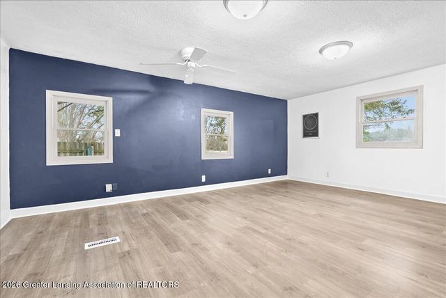 1570 S Williamston Road, Dansville, MI 48819