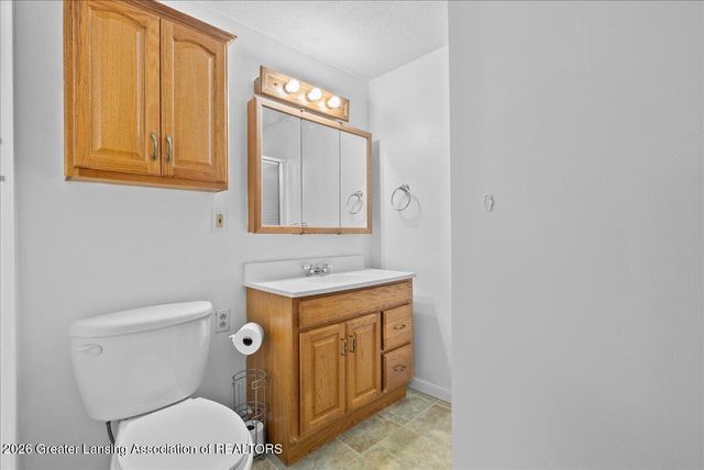 1570 S Williamston Road, Dansville, MI 48819