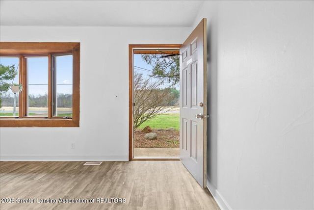 1570 S Williamston Road, Dansville, MI 48819