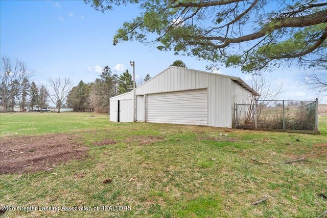 1570 S Williamston Road, Dansville, MI 48819