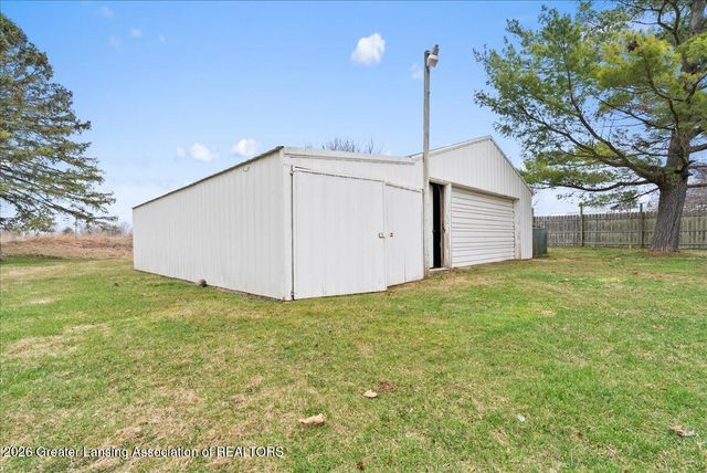 1570 S Williamston Road, Dansville, MI 48819