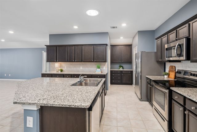 904 Meadow Wood Lane, Princeton, TX 75407