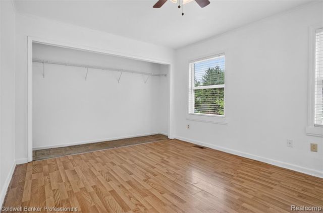 902 Little Hill Court, Rochester Hills, MI 48307
