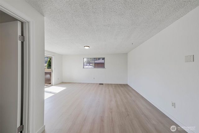 17109 20th Avenue E, Spanaway, WA 98387