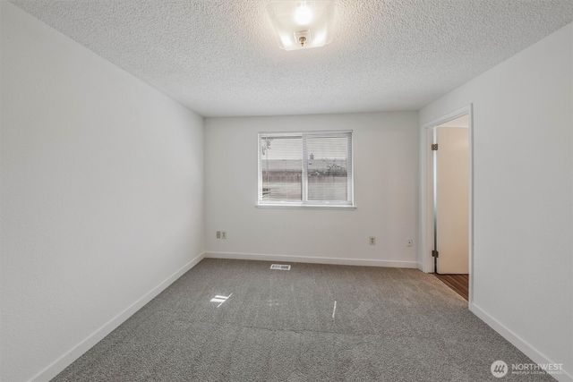 17109 20th Avenue E, Spanaway, WA 98387