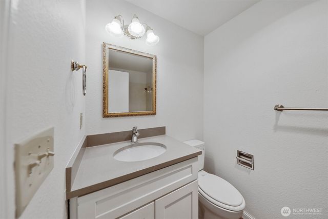 17109 20th Avenue E, Spanaway, WA 98387