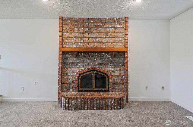 17109 20th Avenue E, Spanaway, WA 98387