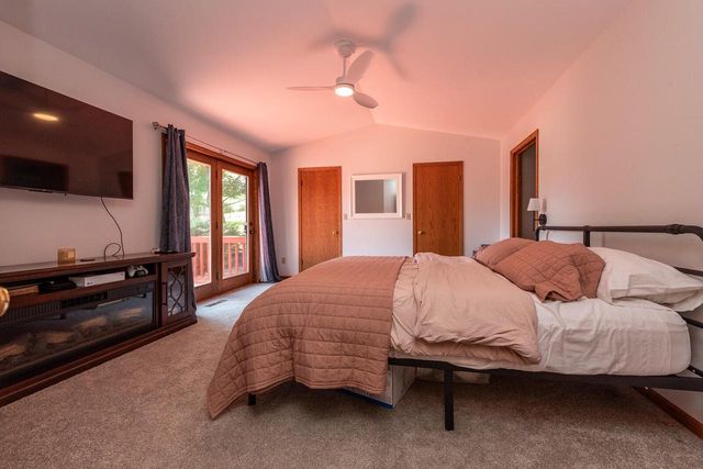 214 Stewart Hill DRIVE, Waukesha, WI 53188