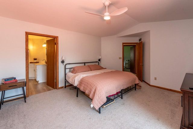 214 Stewart Hill DRIVE, Waukesha, WI 53188