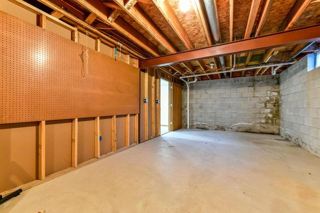 214 Stewart Hill DRIVE, Waukesha, WI 53188