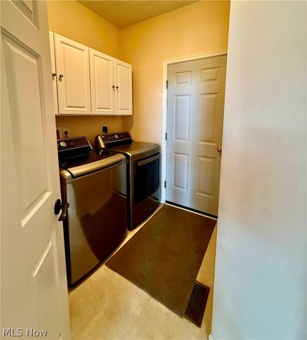 37663 Stoney Lake Drive, North Ridgeville, OH 44039