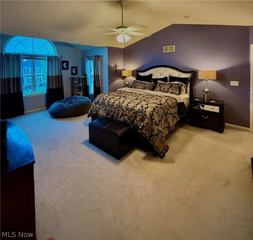 37663 Stoney Lake Drive, North Ridgeville, OH 44039