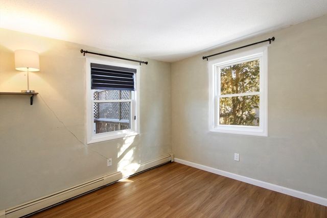 29 Wenonah Rd, Wareham, MA 02532