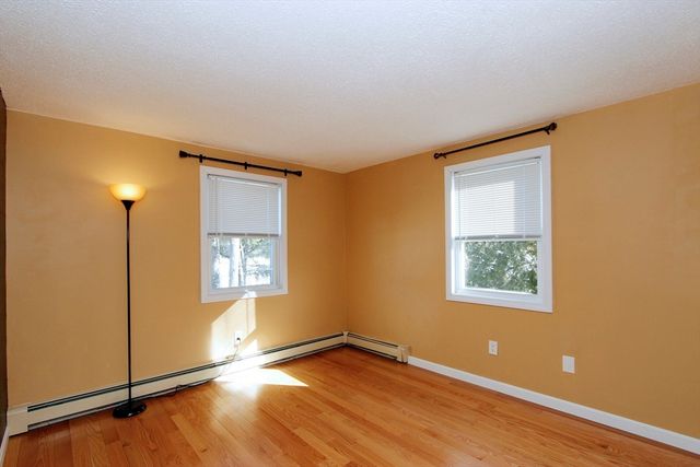 29 Wenonah Rd, Wareham, MA 02532