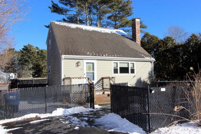 29 Wenonah Rd, Wareham, MA 02532