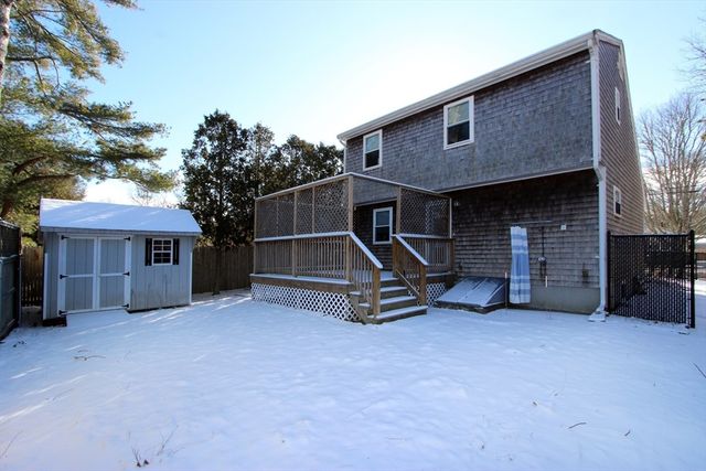 29 Wenonah Rd, Wareham, MA 02532