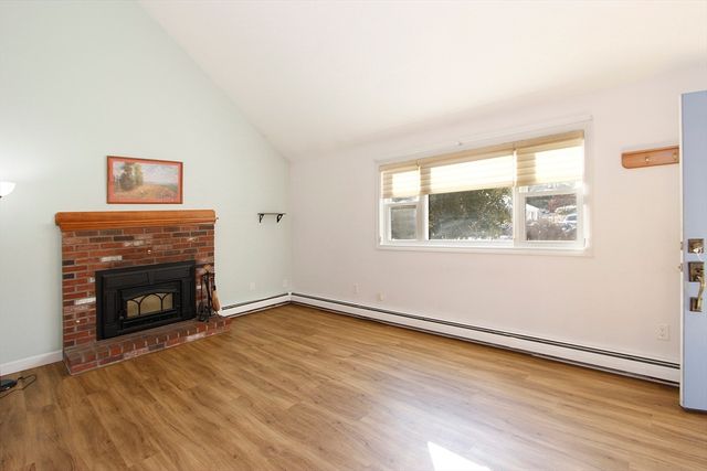 29 Wenonah Rd, Wareham, MA 02532