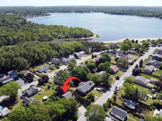 29 Wenonah Rd, Wareham, MA 02532