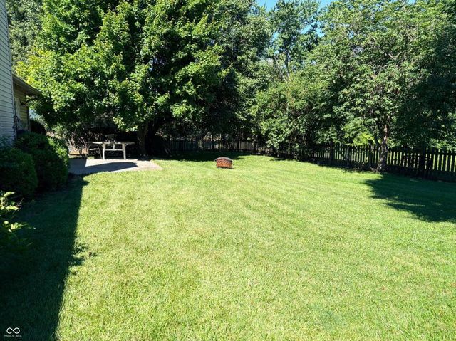 890 Millbrook Drive, Avon, IN 46123