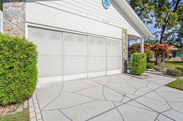 7107 POND VIEW COURT, Spring Hill, FL 34606