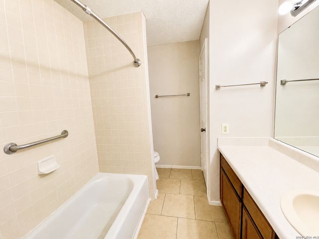 10955 Wurzbach Rd Apt 202, San Antonio, TX 78230