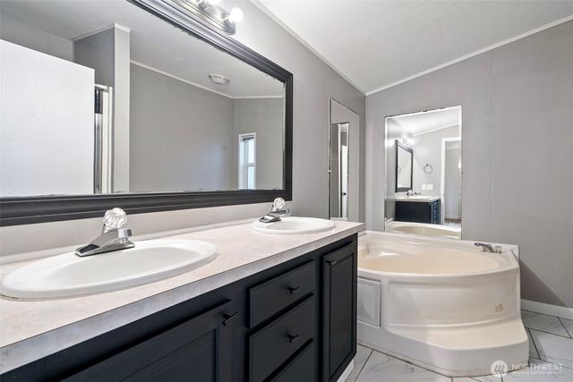 13942 169th Avenue SE, Rainier, WA 98576