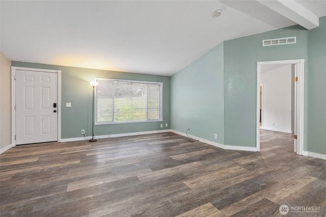 13942 169th Avenue SE, Rainier, WA 98576