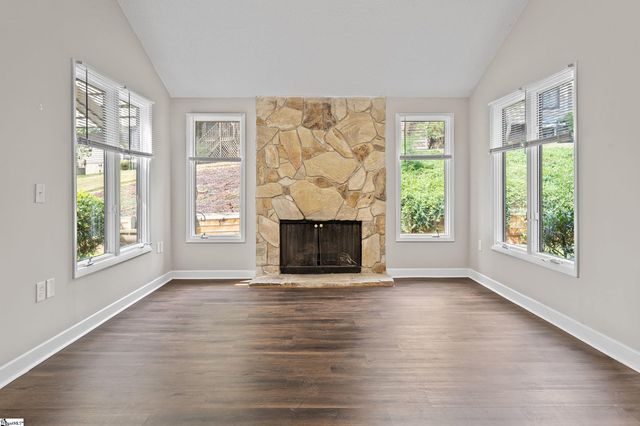 325 Skylark Circle, Greer, SC 29650