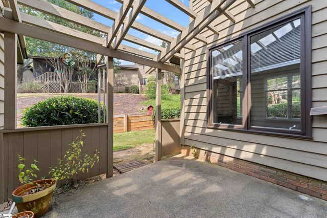 325 Skylark Circle, Greer, SC 29650