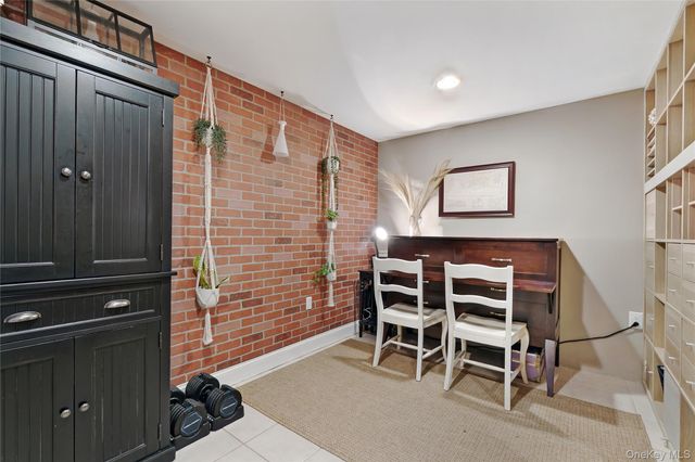 180 Beach 101 St 3A, Rockaway Park, NY 11694