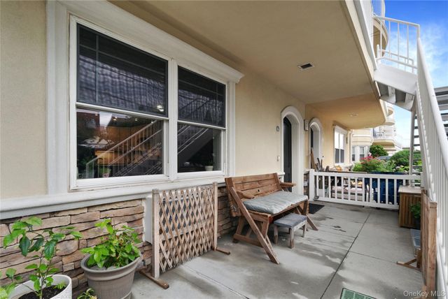 180 Beach 101 St 3A, Rockaway Park, NY 11694