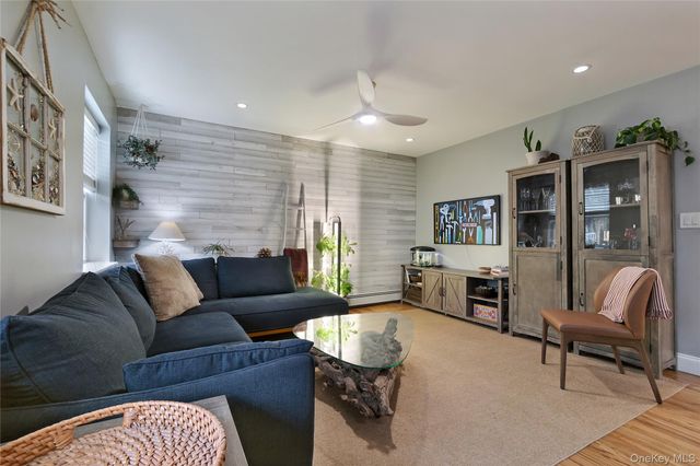 180 Beach 101 St 3A, Rockaway Park, NY 11694