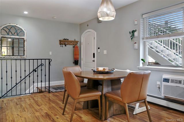 180 Beach 101 St 3A, Rockaway Park, NY 11694