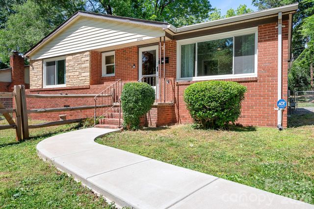 3960 Bristol Drive, Charlotte, NC 28208