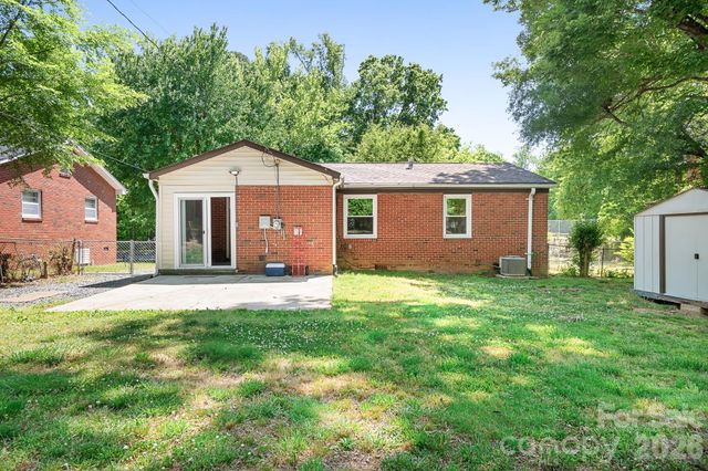 3960 Bristol Drive, Charlotte, NC 28208