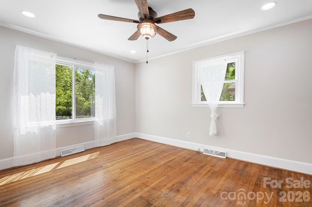 3960 Bristol Drive, Charlotte, NC 28208