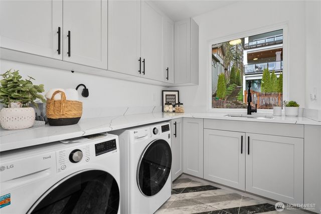 11855 89th Place NE, Kirkland, WA 98034