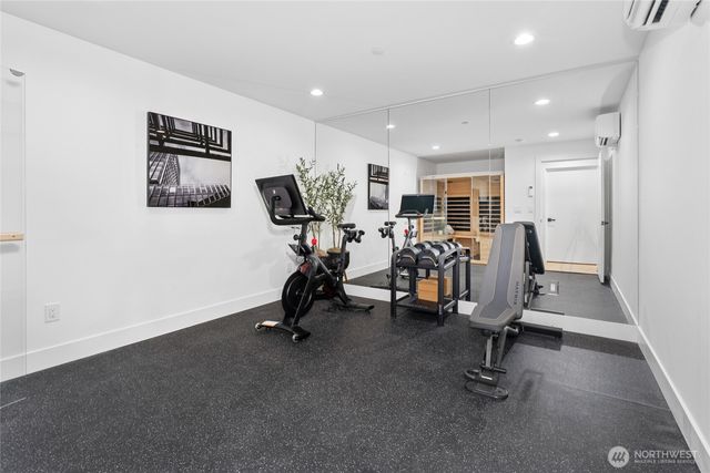 11855 89th Place NE, Kirkland, WA 98034