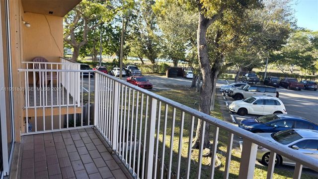 14905 SW 80th St 217, Miami, FL 33193