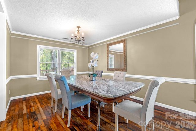 2133 Highland View Lane, Charlotte, NC 28214