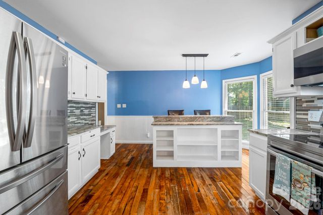 2133 Highland View Lane, Charlotte, NC 28214
